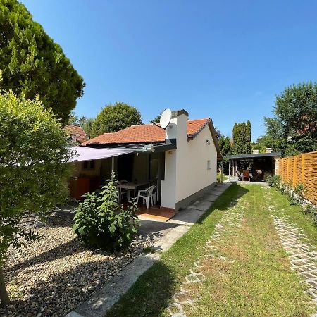 Iker Nyaralo Balatonfenyves Apartment Luaran gambar
