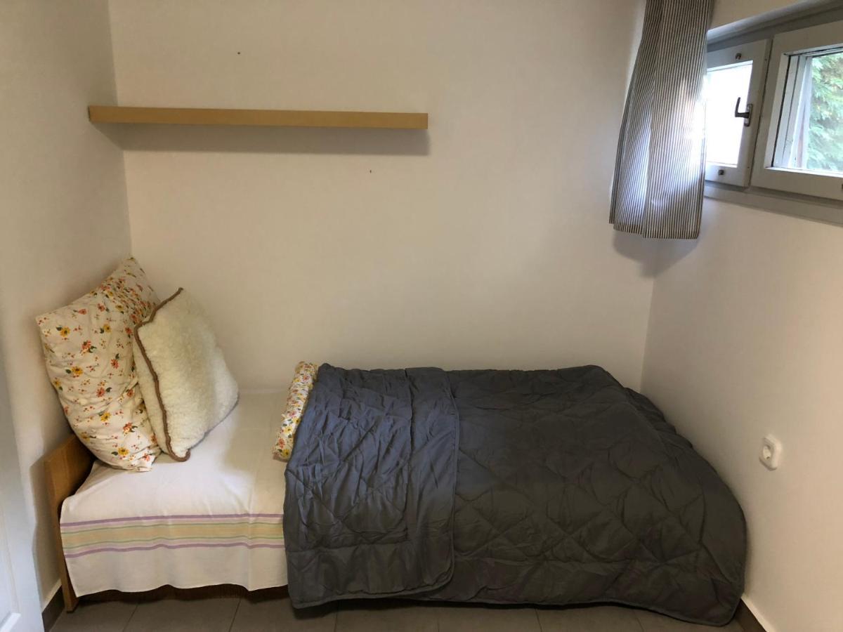 Iker Nyaralo Balatonfenyves Apartment Luaran gambar