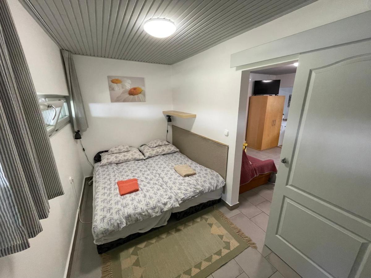 Iker Nyaralo Balatonfenyves Apartment Luaran gambar